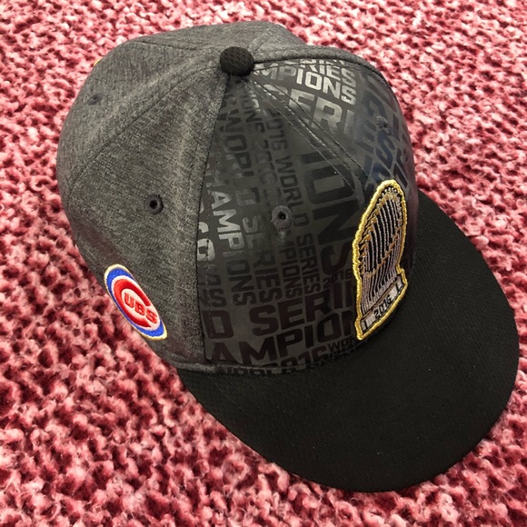 Men’s New Era Chicago Cubs 2016 World Series Champions Snap Back Hat - Picture 4 of 10